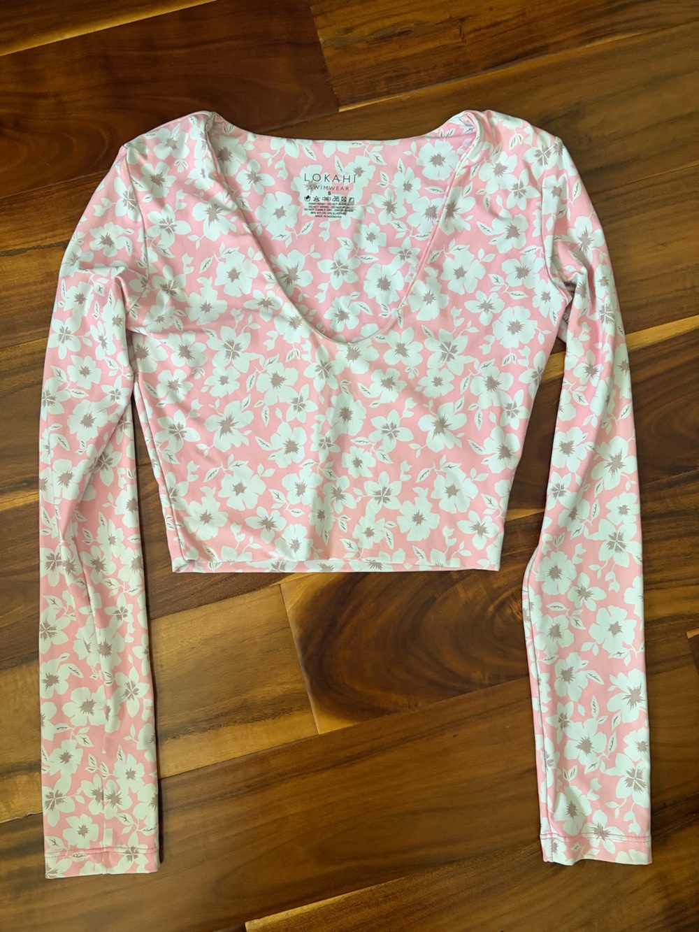 Lokahi Swimwear rashguard top size small